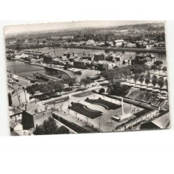 ROANNE: la place dorient vue aérienne 10x15 - état