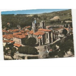 SAINT-BONNET-le-CHATEAU: station touristique, l'église XVe siècle vue aérienne 10x15 - très bon état