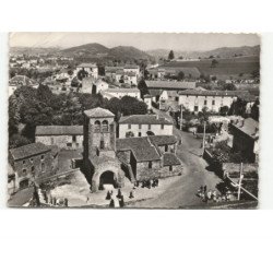VEZEZOUX: place de l'église vue aérienne 10x15 - très bon état