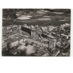 LA CHAISE-DIEU: l'abbaye et le cloître vue aérienne 10x15 - très bon état