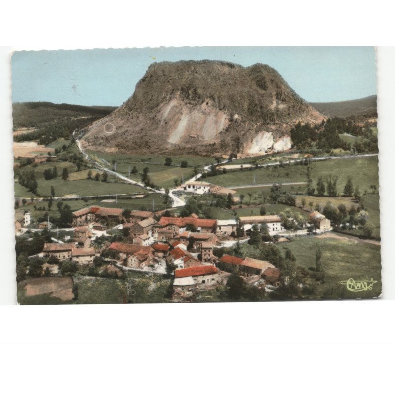 SAINT-PIERRE-EYNAC: le suc trachytique de monac et le village de monac vue aérienne 10x15 - très bon état