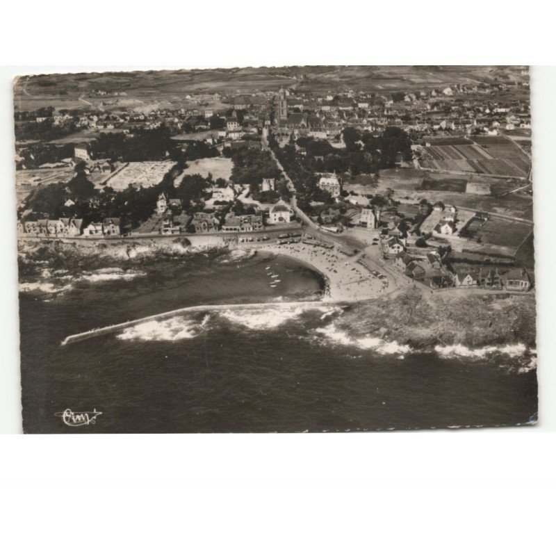 BATZ-sur-MER: la plage et la jetée vue aérienne 10x15 - très bon état