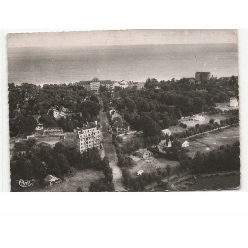 LA BAULE: les grands hôtels vue aérienne 10x15 - état