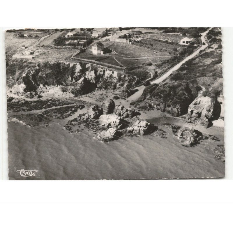 LA BERNERIE-en-RETZ: les falaises de la boutinardière vue aérienne 10x15 - état