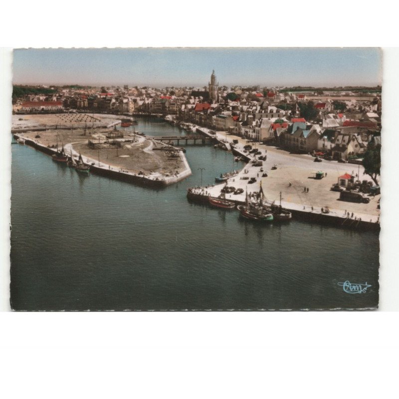 LE CROISIC: le port et les quais, vue générale vue aérienne 10x15 - très bon état