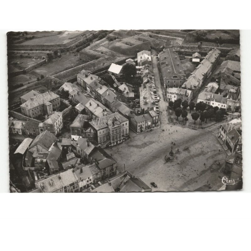 ROCROI: place verte, la mairie vue aérienne 10x15 - très bon état