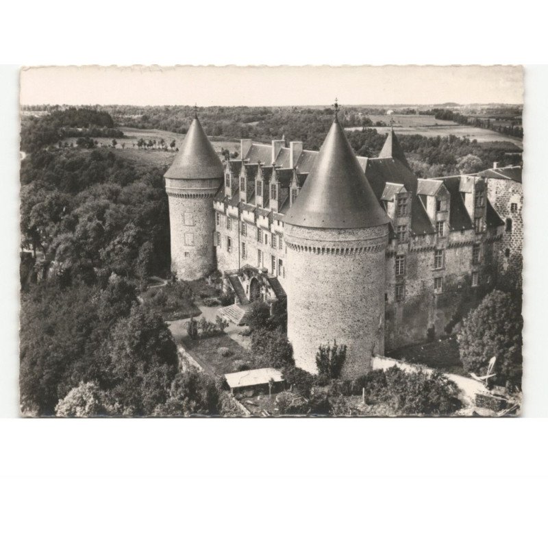 ROCHECHOUART: le château vue aérienne 10x15 - très bon état