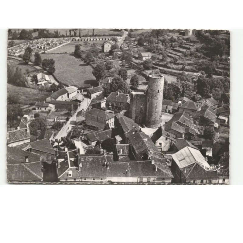 CHALUS: la tour du fort son château historique où fut blessé Richard Coeur de Lion vue aérienne 10x15 - très bon état