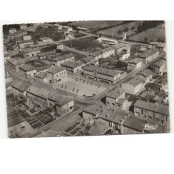 ORADOUR-sur-GLANE: village martyr, place de la mairie vue aérienne 10x15 - très bon état