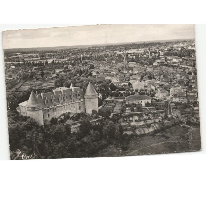 ROCHECHOUART: ville et le château vue aérienne 10x15 - très bon état