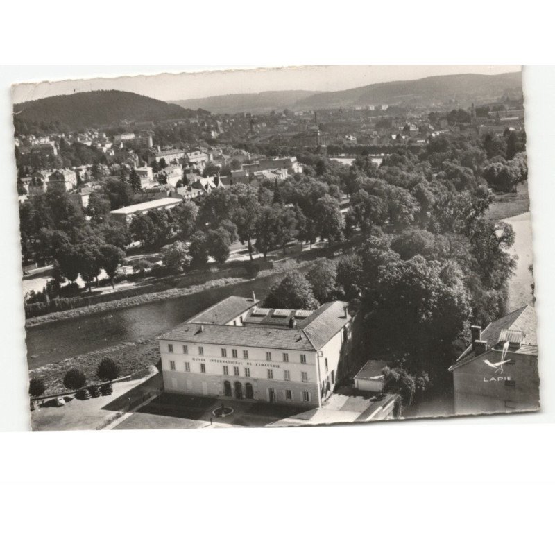 EPINAL: le musée international de l'imagerie vue aérienne 10x15 - très bon état