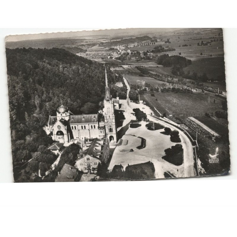 DOMREMY-la-PUCELLE: la basilique vue aérienne 10x15 - très bon état