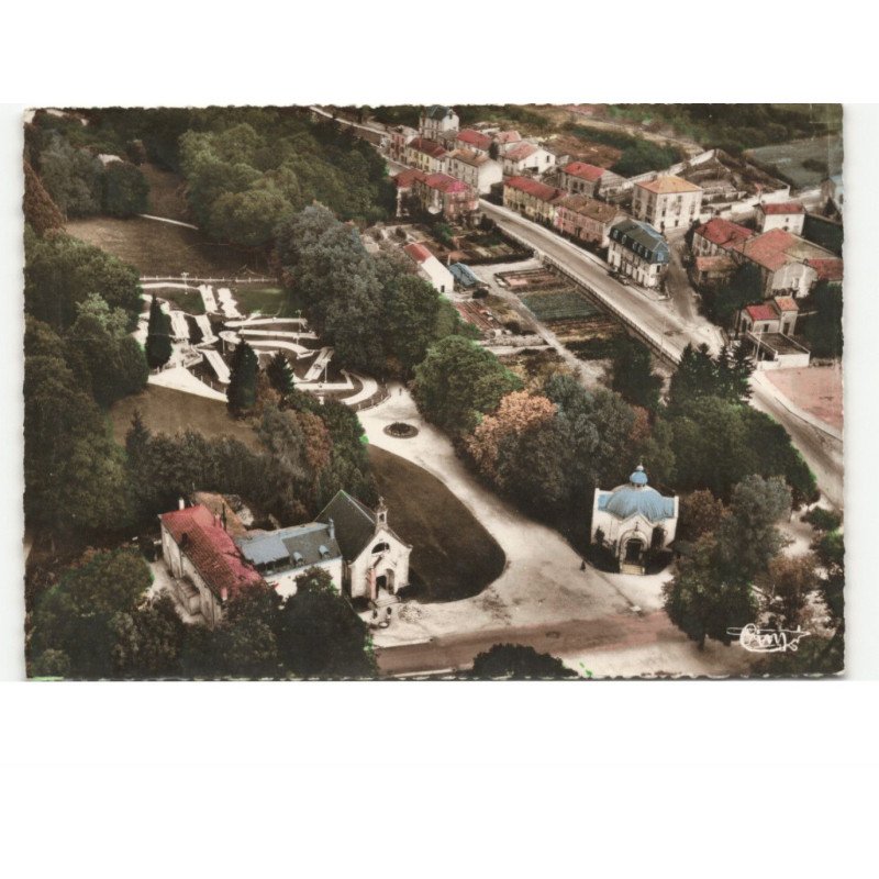 CONTREXEVILLE: le parc et le golf vue aérienne 10x15 - très bon état