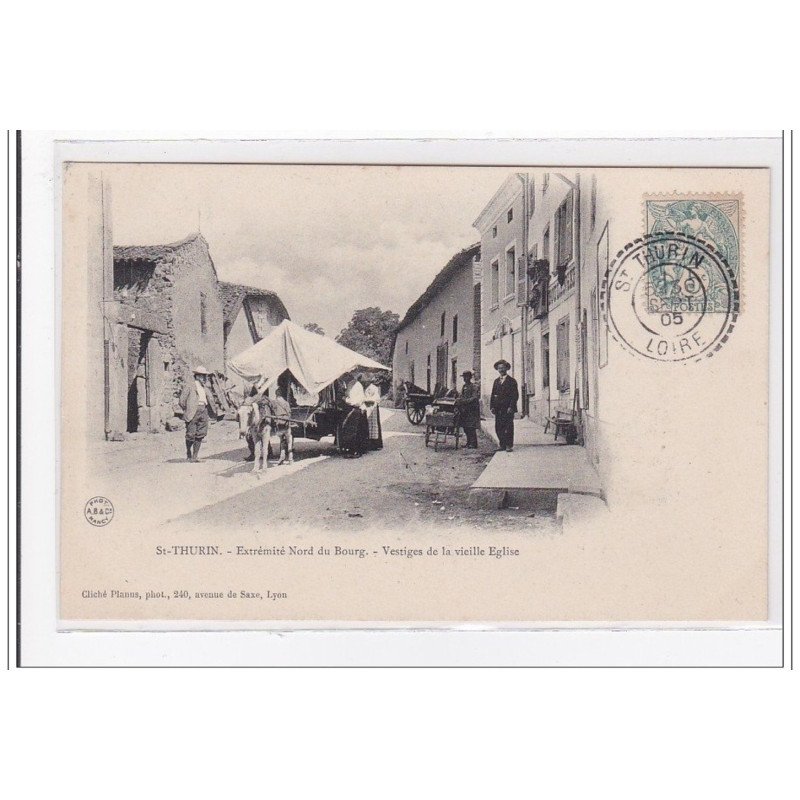 St-THURIN : extrémité nord du bourg,  vestiges de la vielle eglise - tres bon etat