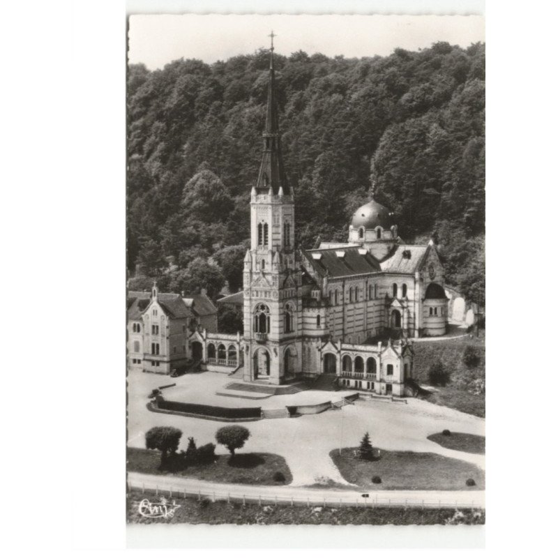 DOMREMY-la-PUCELLE: basilique nationale de sainte-jeanne-d'arc vue aérienne 10x15 - très bon état