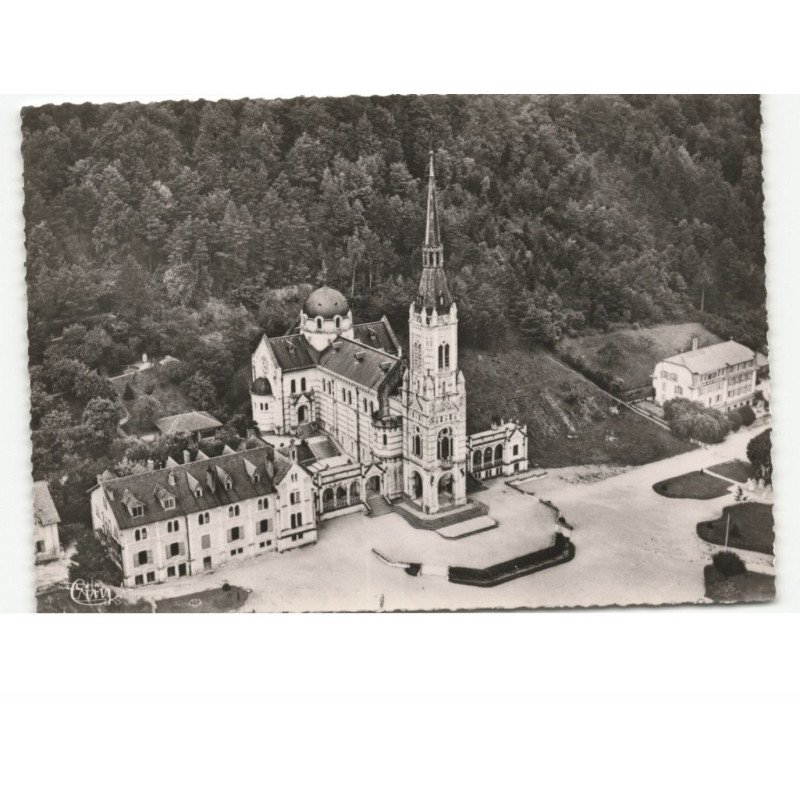 DOMREMY-la-PUCELLE: basilique nationale de sainte jeanne d'arc vue aérienne 10x15 - très bon état