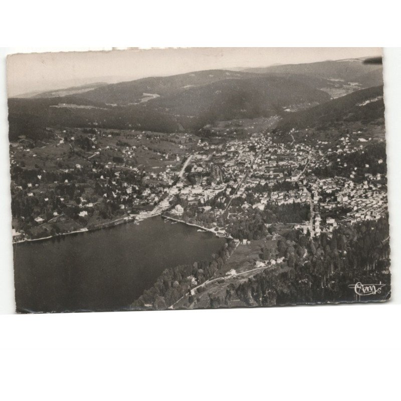 GERARDMER: en premier plan, le lac vue aérienne 10x15 - très bon état timbre arraché