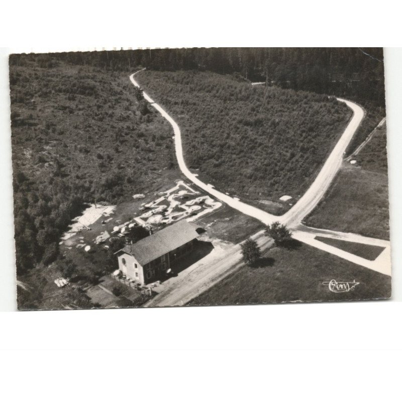 HAUT-JACQUES: l'auberge et son golf vue aérienne 10x15 - très bon état