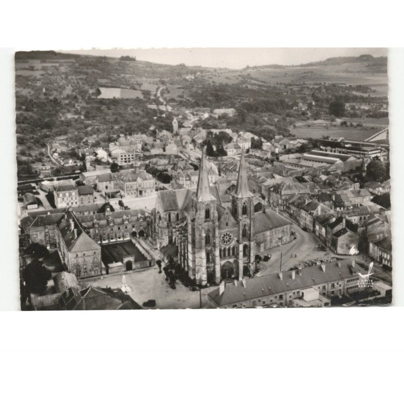 MOUZON: église abbatiale Xe siècle et hospice civil vue aérienne 10x15 - très bon état