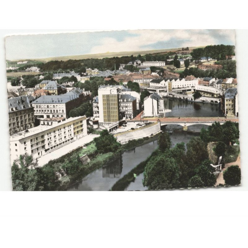 SEDAN: la meuse à sedan vue aérienne 10x15 - très bon état