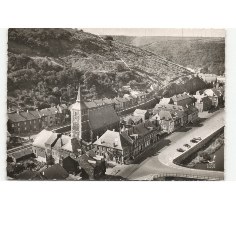 VIREUX-MOLHAIN: l'église, la poste et la mairie vue aérienne 10x15 - très bon état