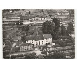 CARIGNAN: l'hôtel de la gare et la gare vue aérienne 10x15 - très bon état
