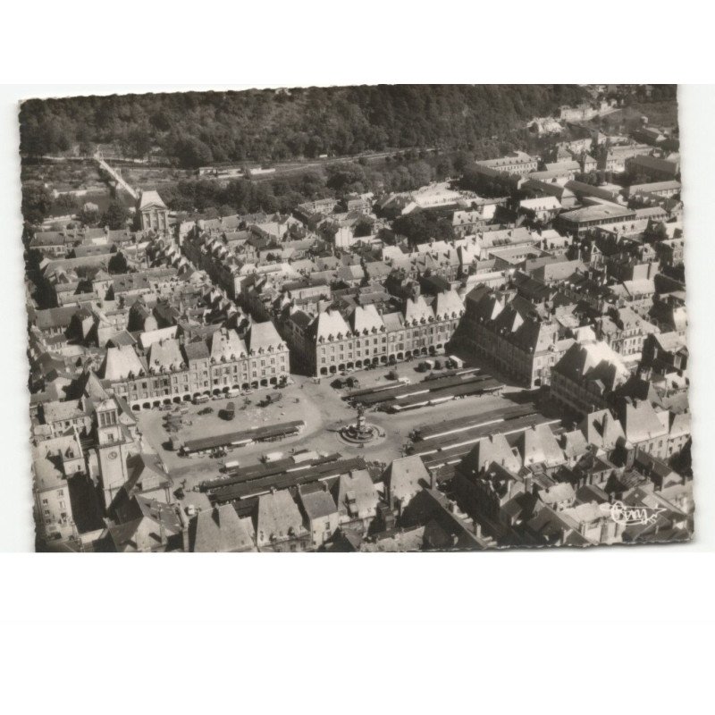 CHARLEVILLE: place ducale vue aérienne 10x15 - très bon état