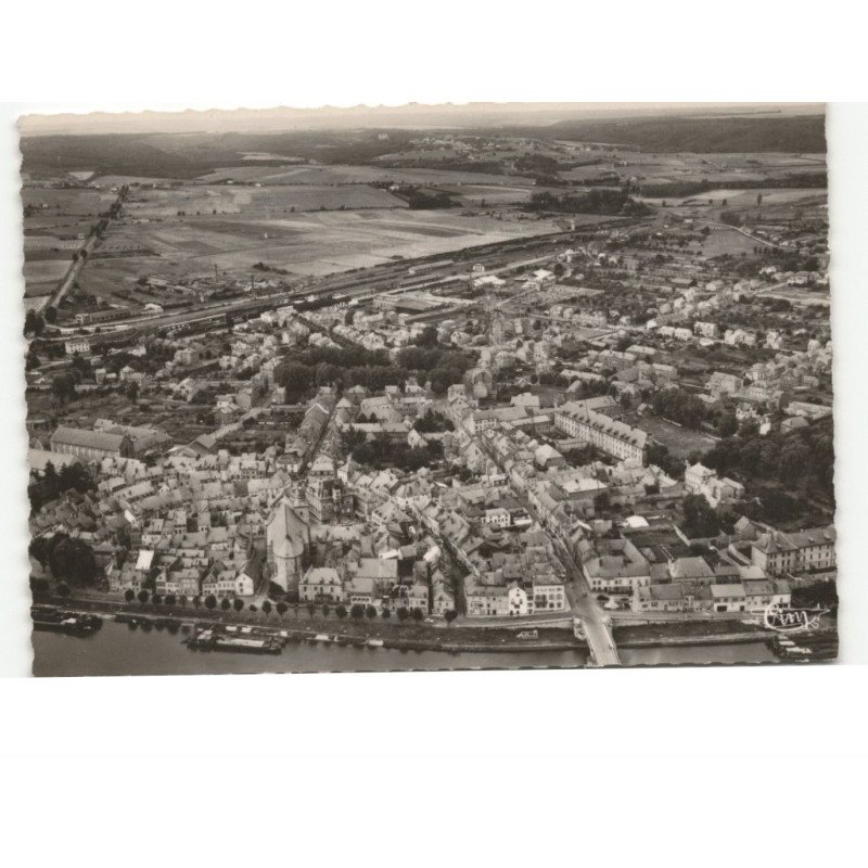 GIVET: vue aérienne 10x15 - très bon état