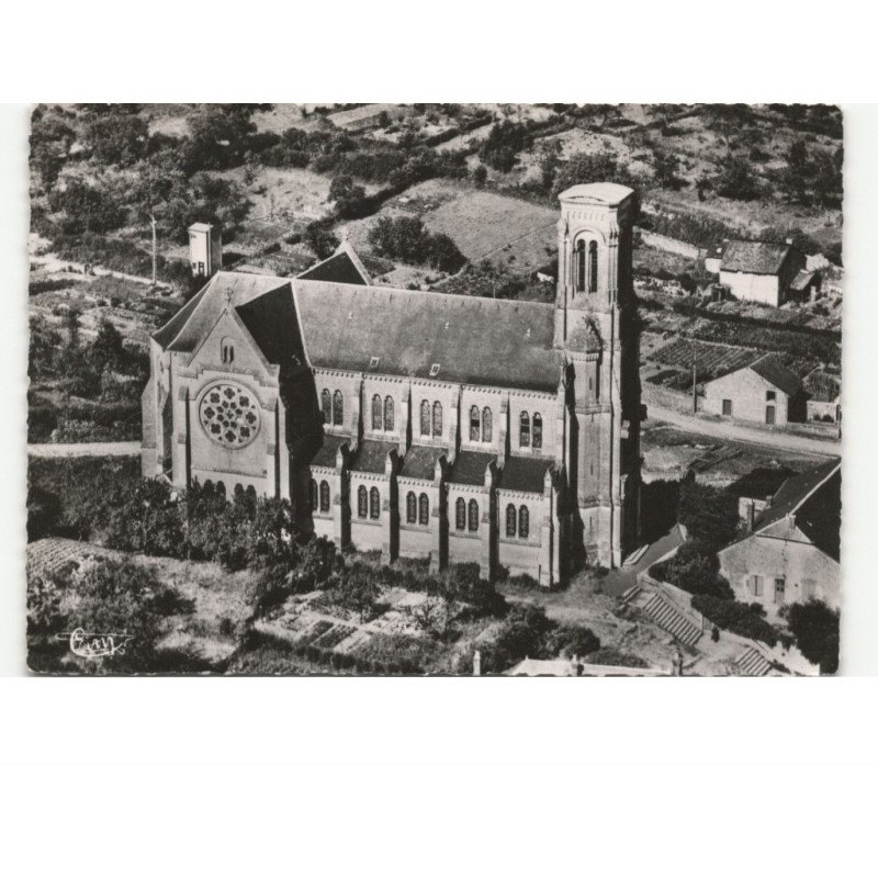 MATTON-CLEMENCY: l'église vue aérienne 10x15 - très bon état