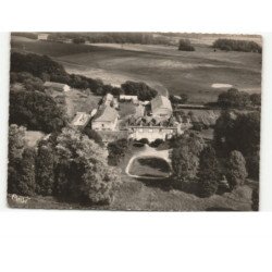 POURU-SAINT-REMY: le château vue aérienne 10x15 - très bon état