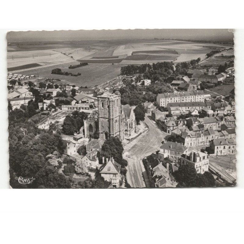 RETHEL: l'église saint-nicolas vue aérienne 10x15 - état