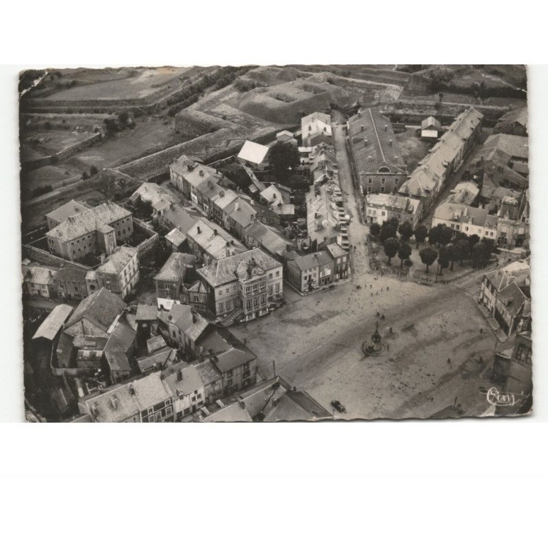 ROCROI: place verte, la mairie vue aérienne 10x15 - état