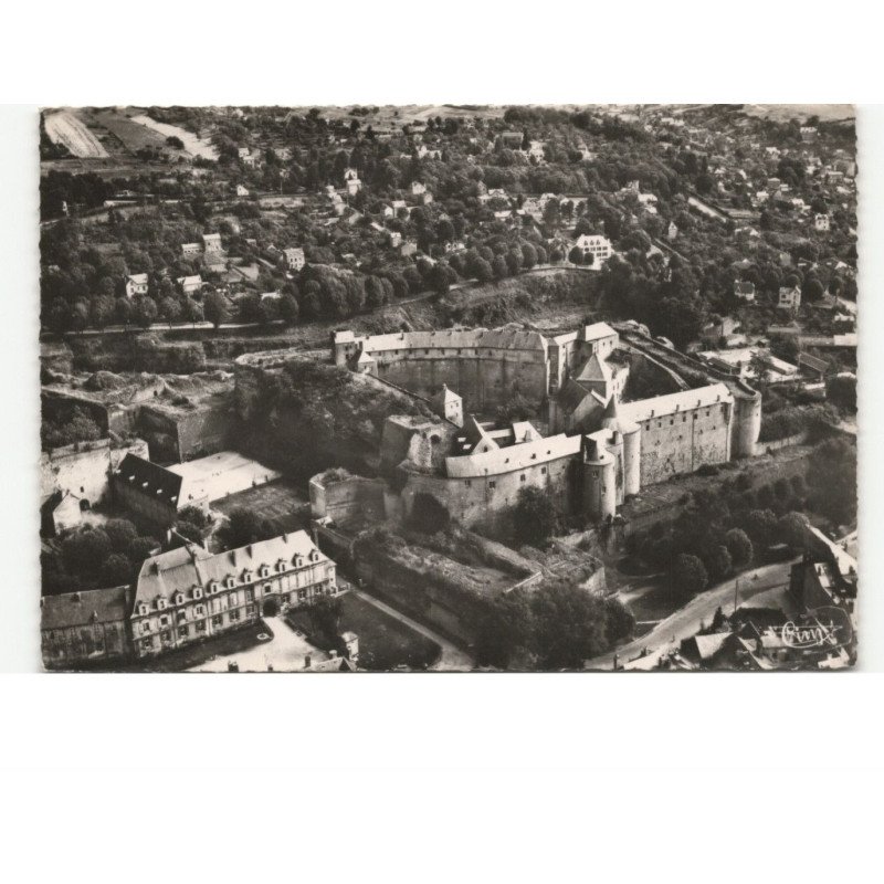 SEDAN: le château vue aérienne 10x15 - très bon état