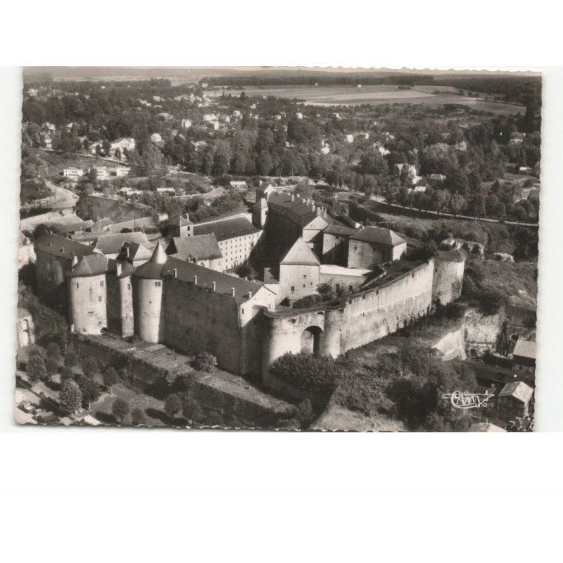 SEDAN: le château vue aérienne 10x15 - très bon état