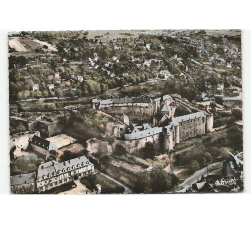 SEDAN: le château vu de face vue aérienne 10x15 - état