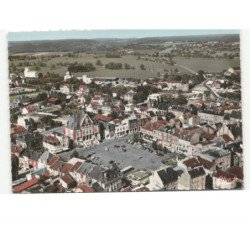 VOUZIERS: place centrale vue aérienne 10x15 - très bon état