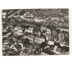VOUZIERS: l'église vue aérienne 10x15 - très bon état