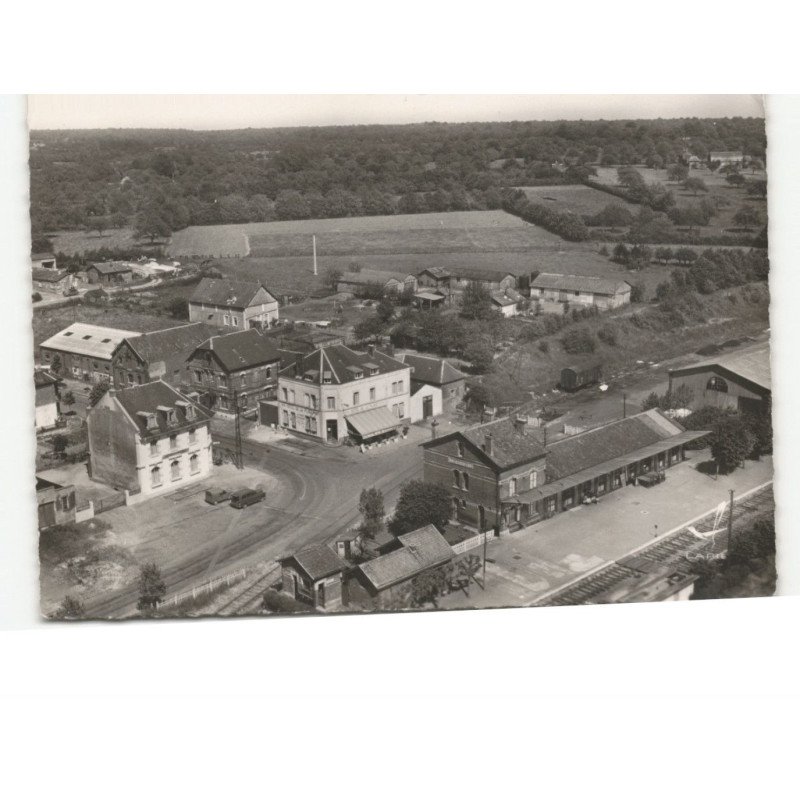 LE NOUVON-en-THIERACHE: place de la gare vue aérienne 10x15 - très bon état