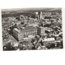 SAINT-QUENTIN: le palais fervacques palais de justice et la basilique vue aérienne 10x15 - très bon état