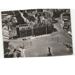 SAINT-QUENTIN: place de l'hôtel de ville vue aérienne 10x15 - très bon état