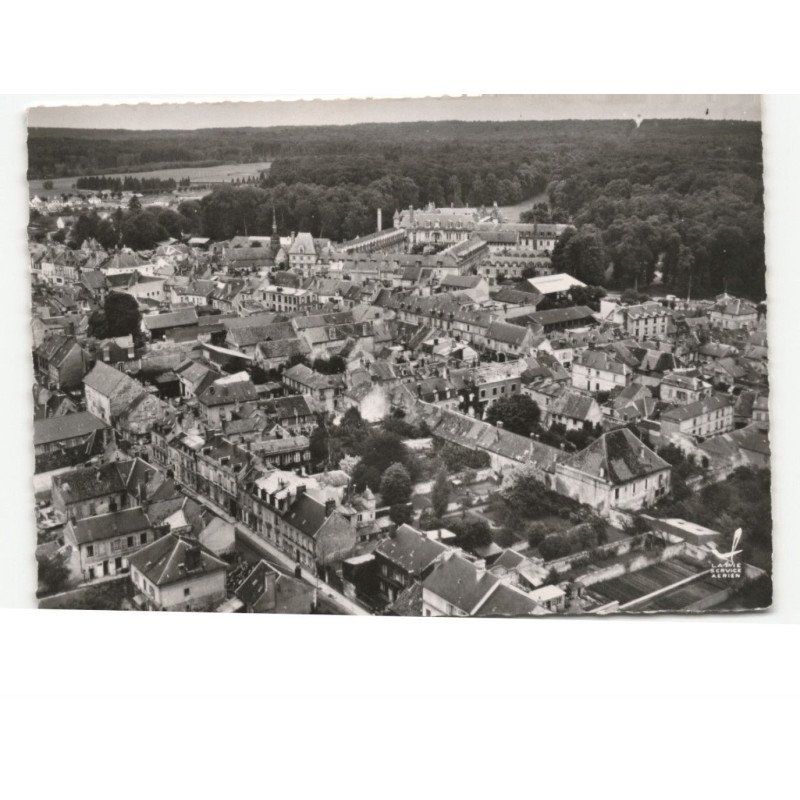 VILLERS-COTTERETS: rue alexandre dumas, l'église le château françois 1er radio-télévi vue aérienne 10x15 - très bon état