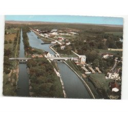 BERRY-au-BAC: le port vue aérienne 10x15 - très bon état