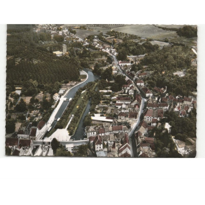 LA FERTE-MILON: vue générale vue aérienne 10x15 - très bon état