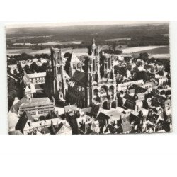LAON: la cathédrale vue aérienne 10x15 - très bon état