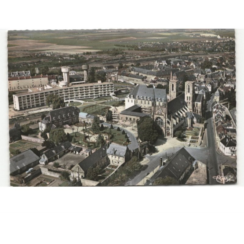 LAON: l'hôpital vue aérienne 10x15 - très bon état