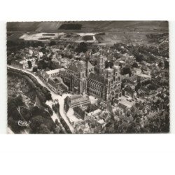 LAON: la cathédrale vue aérienne 10x15 - très bon état
