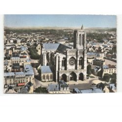 SOISSONS: la cathédrale vue aérienne 10x15 - très bon état