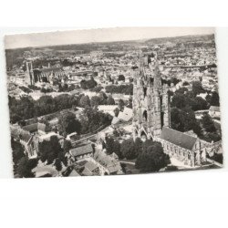 SOISSONS: vue d'ensemble sur la cathédrale et les tours de saint-jean des vignes vue aérienne 10x15 - très bon état