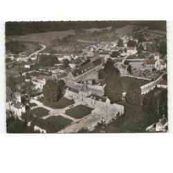 COEUVRES et VALSERY: le château et centre vue aérienne 10x15 - très bon état