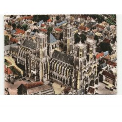 LAON: la cathédrale vue aérienne 10x15 - très bon état